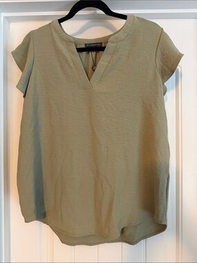 Adrianna Papell Olive Green V-Neck Cap Sleeve Tunic